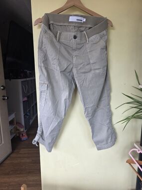 Sonoma Beige/Tan Women’s Cargo Capris